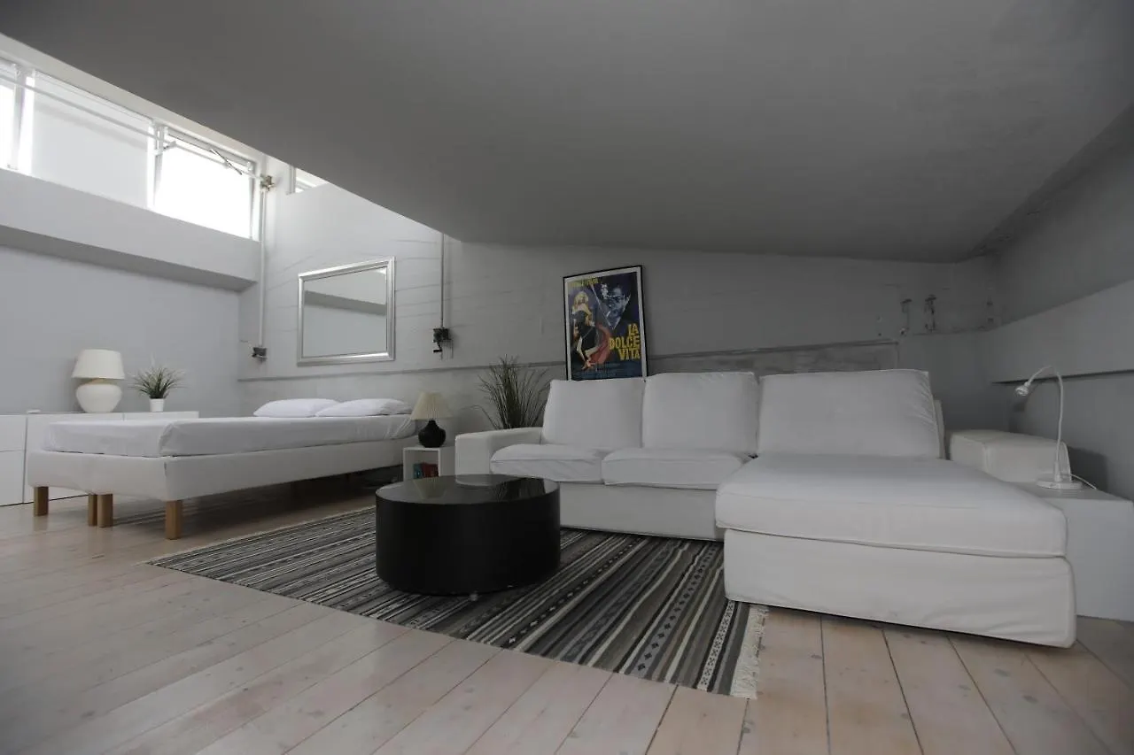 Loft Navigli With Private Garden Bed & Breakfast Milan