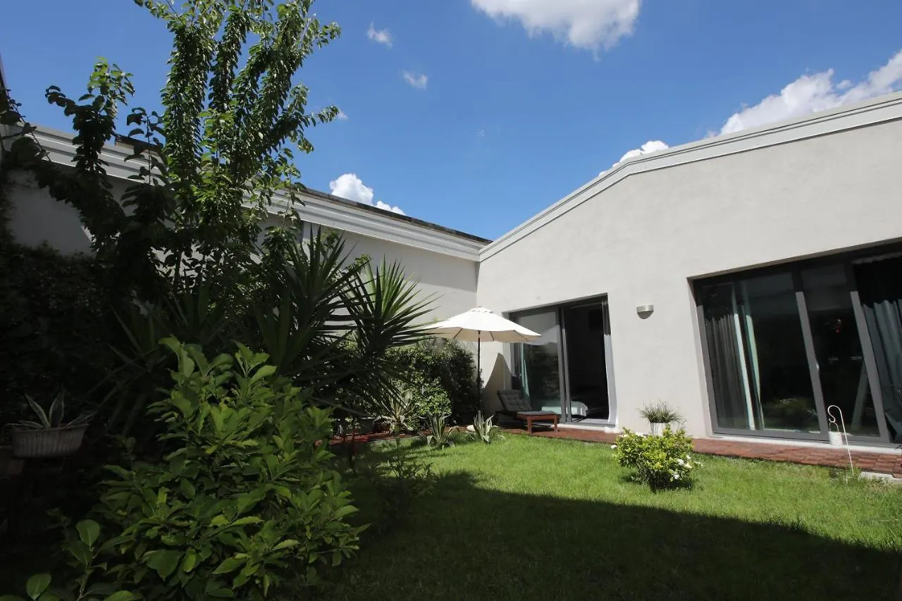Loft Navigli With Private Garden Bed and Breakfast Milaan 3*,  Italië