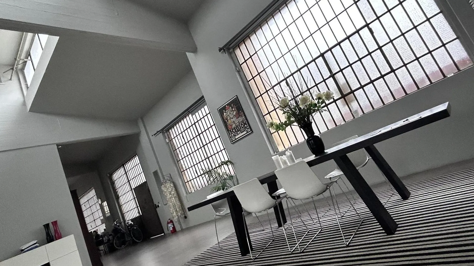 Bed & Breakfast Bed and Breakfast Loft Navigli With Private Garden Milano